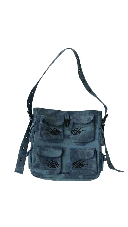 Keychain Cargo Bag XL - Ocean with tribal embroidery and multiple pockets, displayed on a plain background.